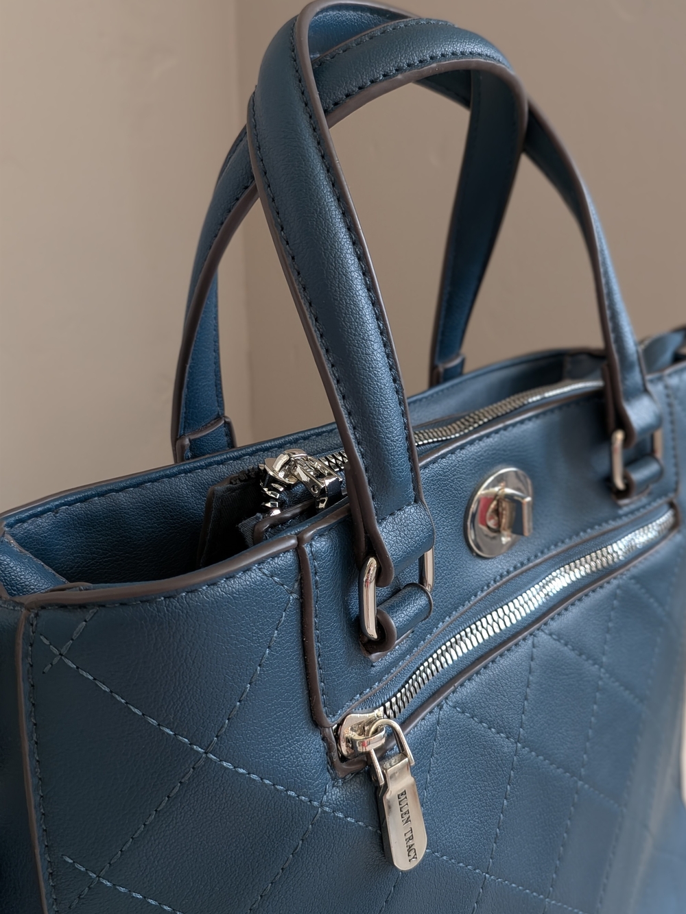 Ellen Tracy Quilted Crossbody Tote in Slate Blue-Excellent Condition - Picture 5 of 16